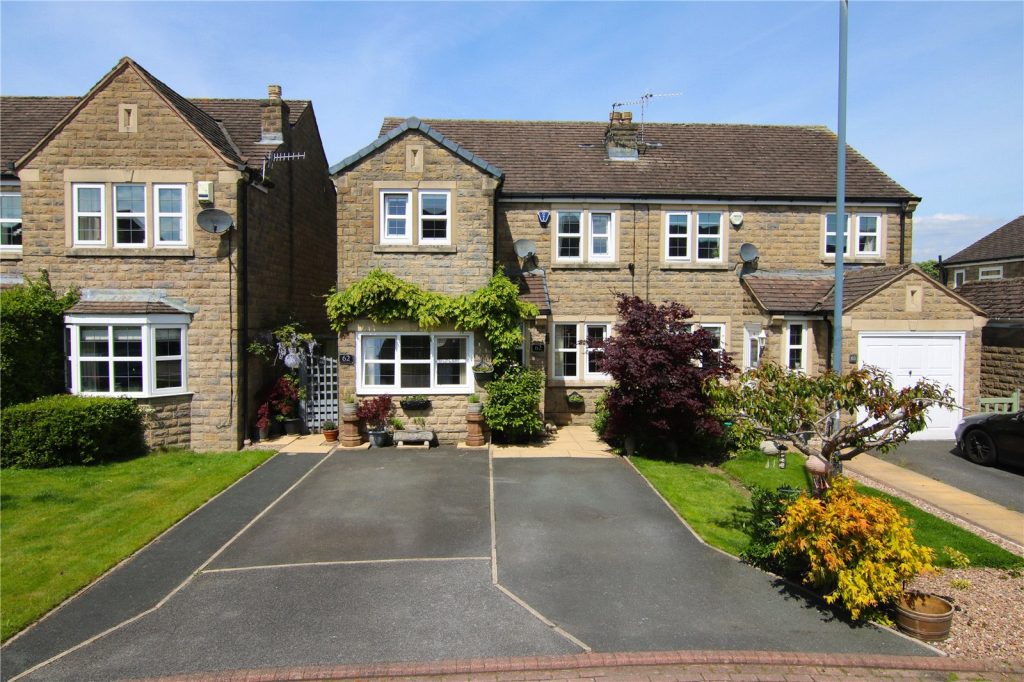 Clayton Hall Road, Cross Hills, BD20 7TB