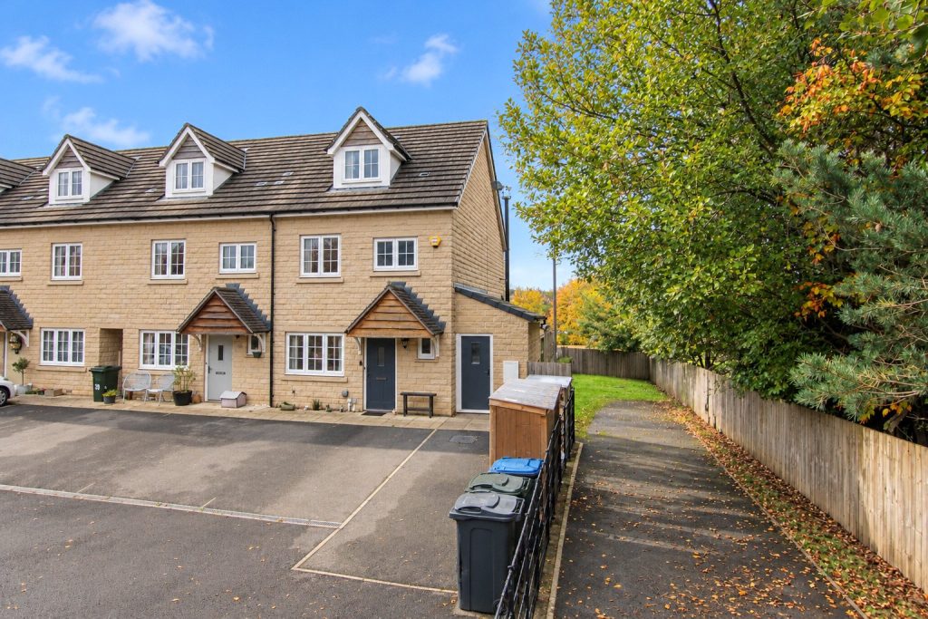 David Emmott Walk, Steeton, BD20 6FP