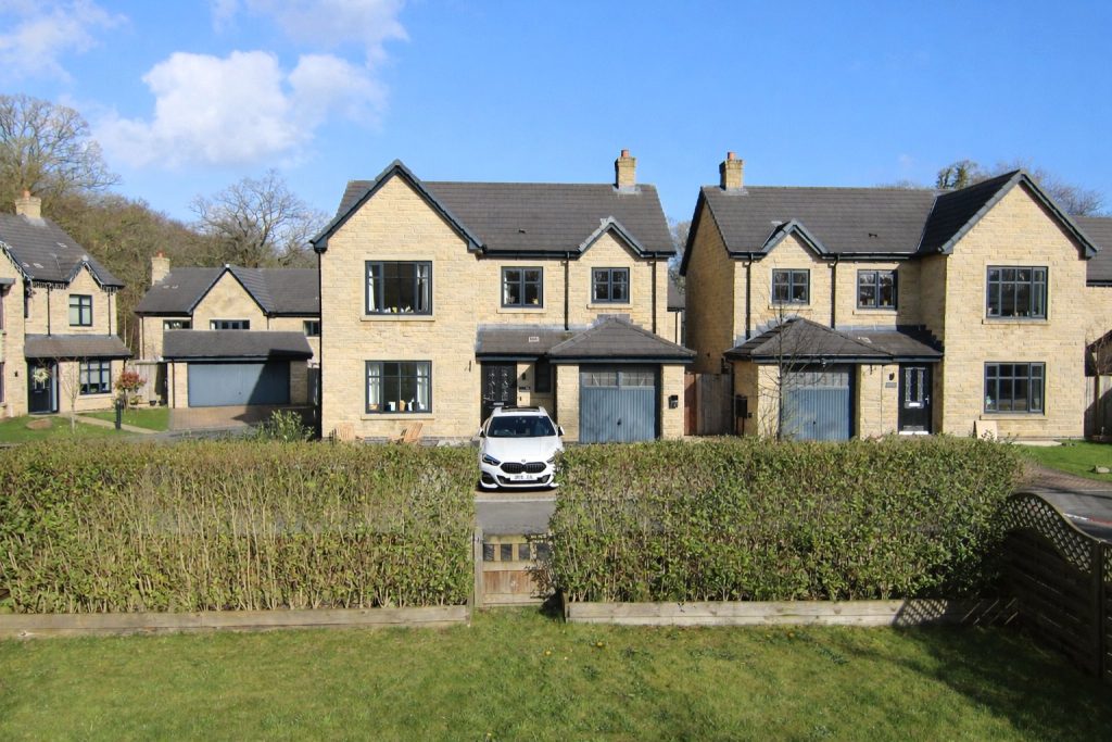Jackson Row, Glusburn, BD20 8FL