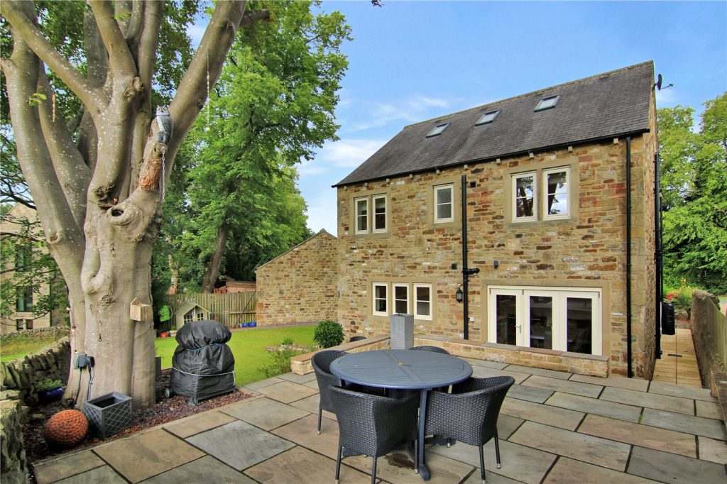 Longfield Place, Steeton, BD20 6FQ