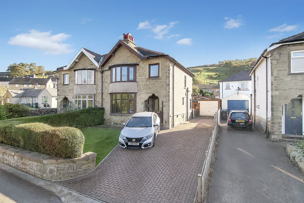 Grange Terrace, Eastburn, BD20 8UH