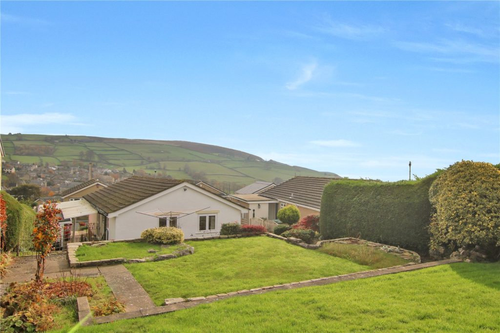 Aire Valley Drive, Bradley, BD20 9HY