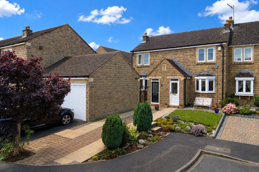 Beckfield Close, Cross Hills, BD20 7TE